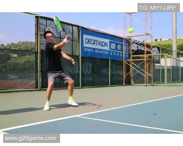 深圳网球队整体压制打法解析与战术优势探讨