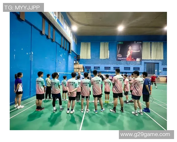 羽毛球的梦想与拼搏：武汉羽毛球队奋斗历程的真实记录